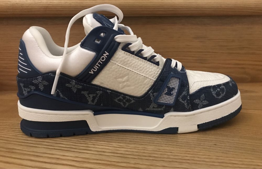 Louis Vuitton, bărbați, măr. 42