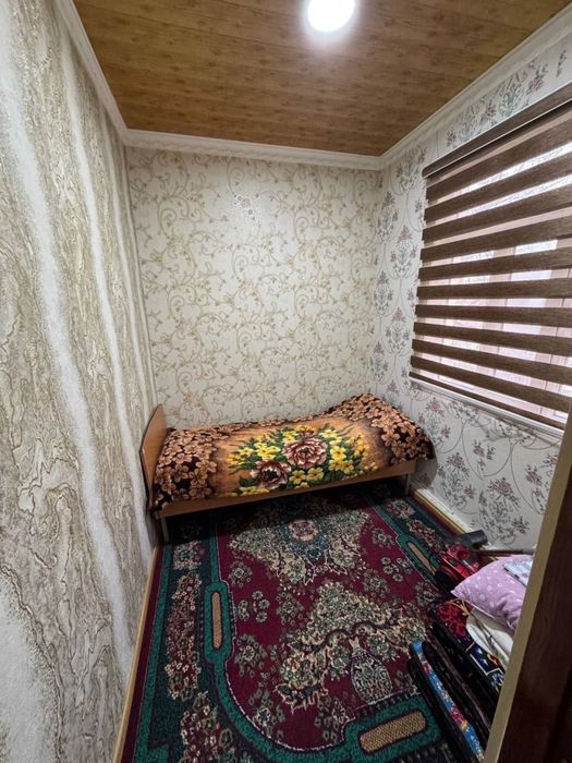 Yashnobod metroni oldida