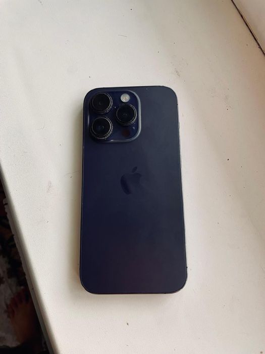 iphone 14 pro.