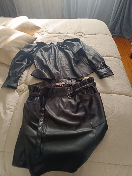 Кожен сет от две части