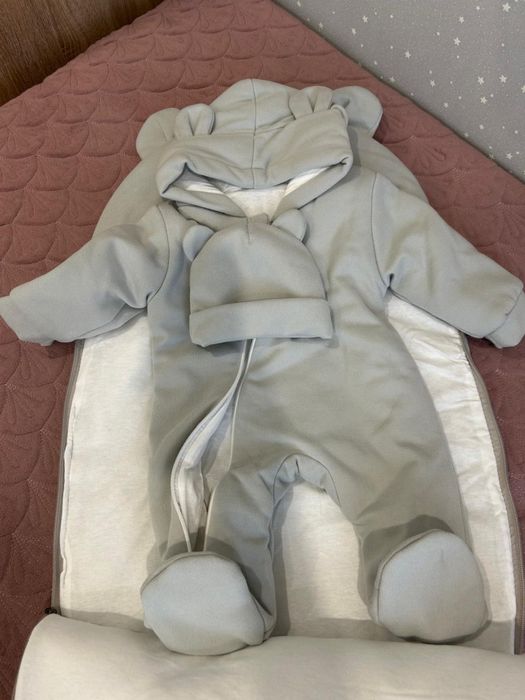 Продам комбинезон и детский шезлонг