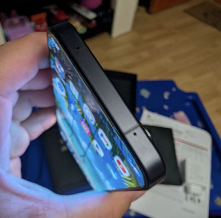 Vând sau Schimb Vivo X200 FE 5G. Global