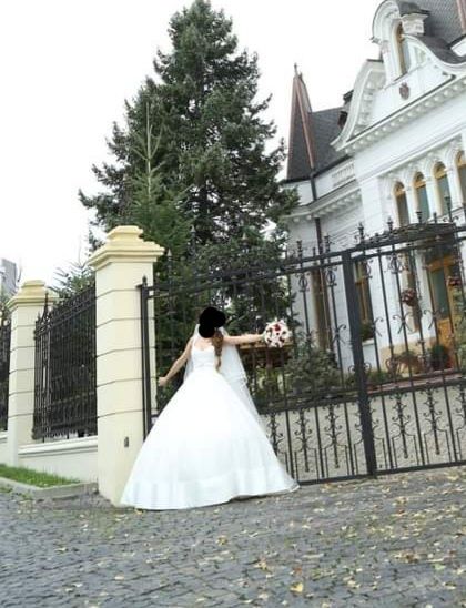 Vand rochie de mireasa