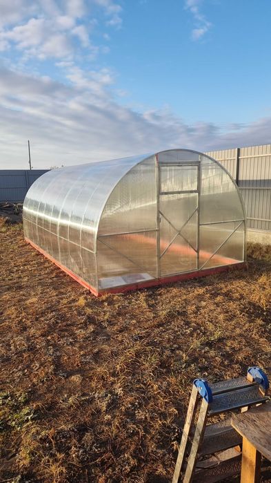 Теплица дачная с поликарбонатом