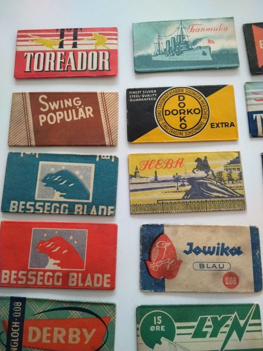 Продавам малка колекция от стари ножчета за бръснене