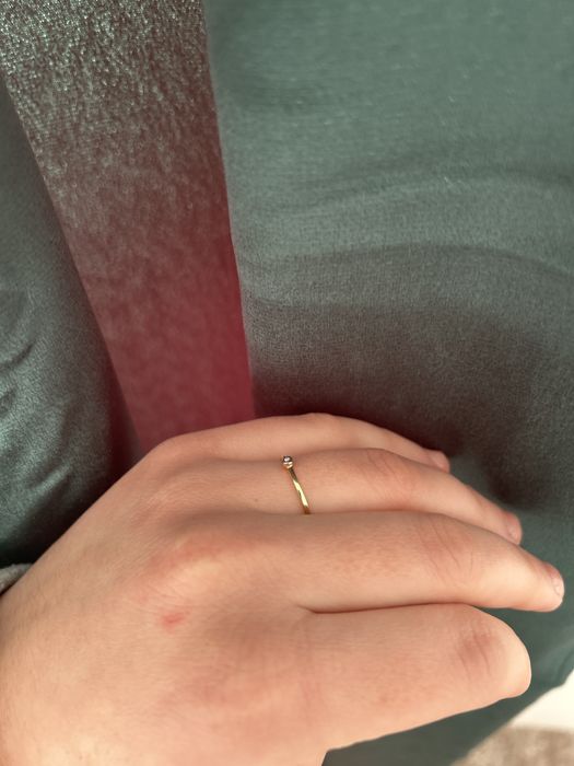 Inel aur 14K (585) cu diamant fin elegant