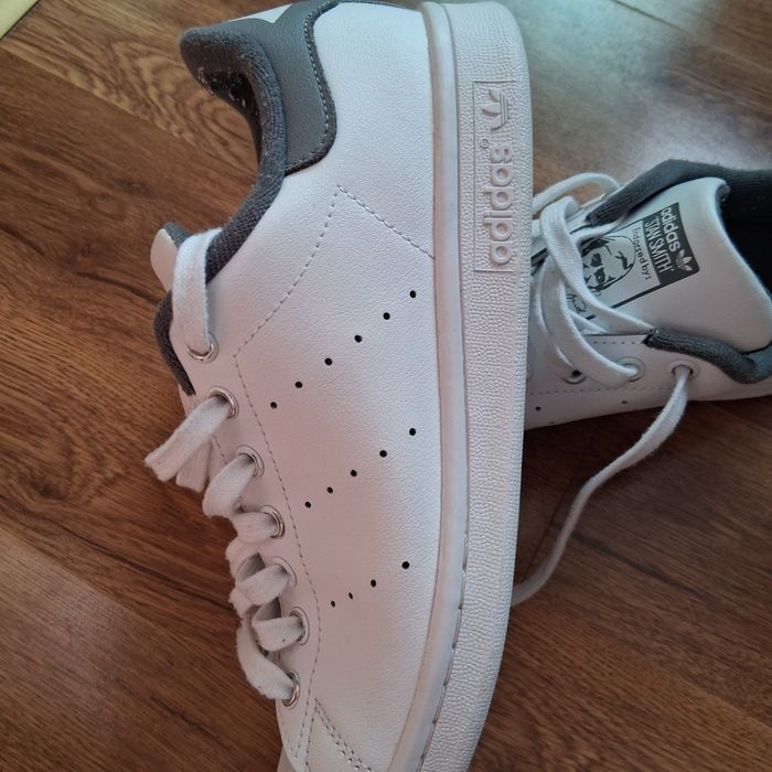 Мъжки обувки на adidas