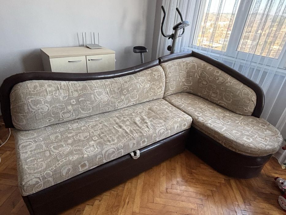 Ъглов диван с функция сън