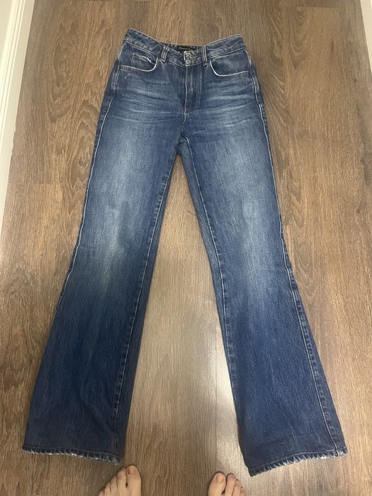 Продам женские джинсы