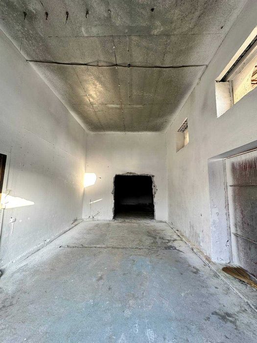 Ипподромдан 6км. Ишлаб чикаришга еки омборхонага 11cотих жой сотаман.