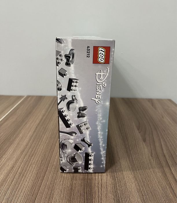 Продам ОРИГИНАЛЬНЫЙ НАБОР LEGO (100 деталей)