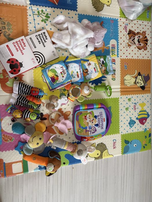 Лот бебешки играчки