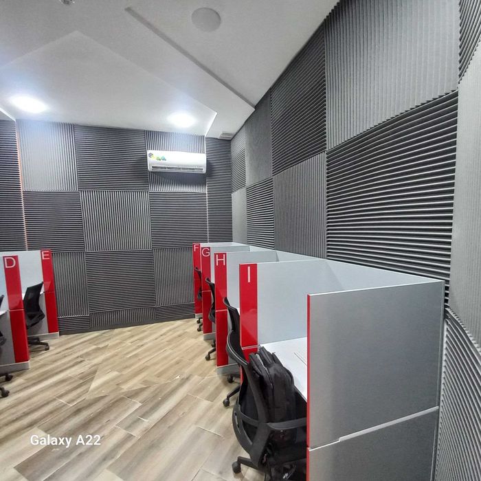 Акустик поролонларимиз, диффузорлар, акустик панелларимиз мавжуд,