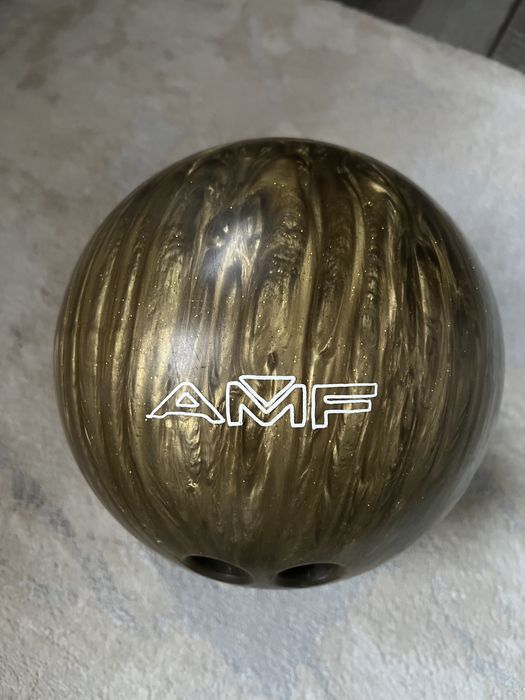 Боулинг топка 16