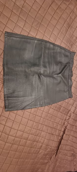 Fusta din piele naturala 100 %