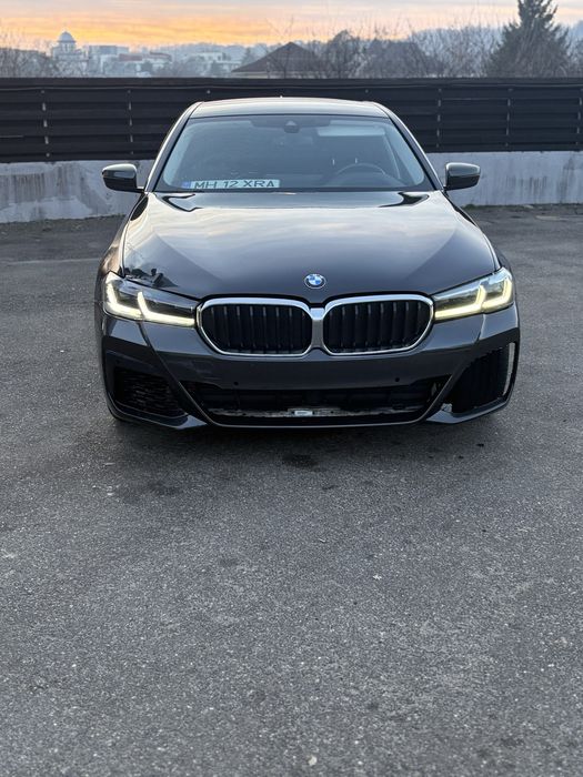 Vand BMW G30,facelift lci, 520,mild hybrid,M pachet usor avariata