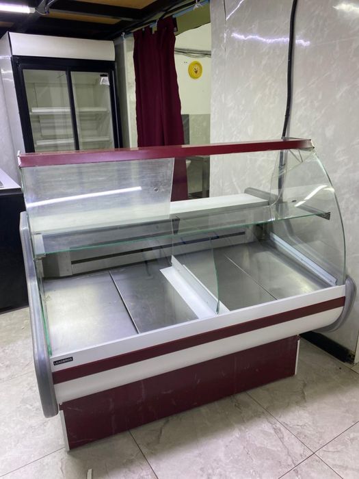 Холодильная витрина Leadbros
