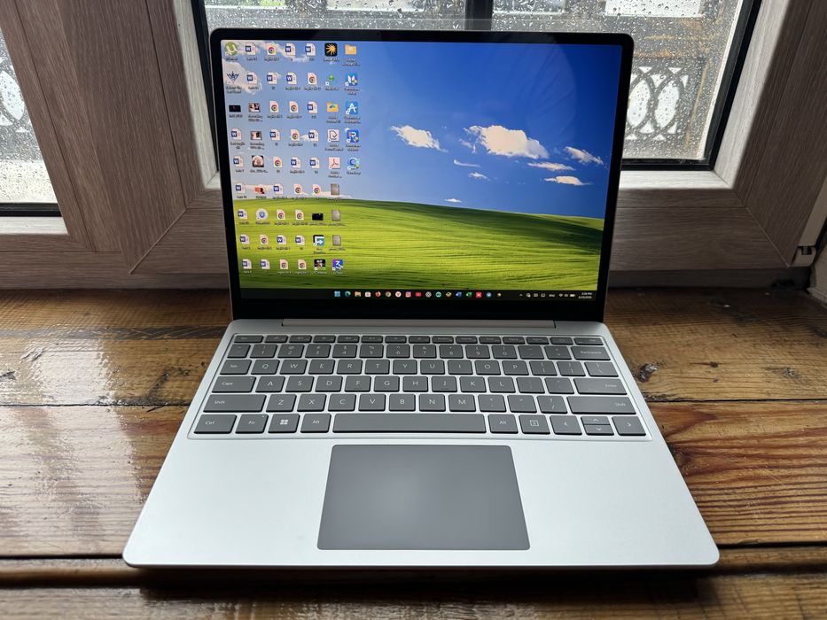 Micrasoft surface GO2 chexoliham bor
