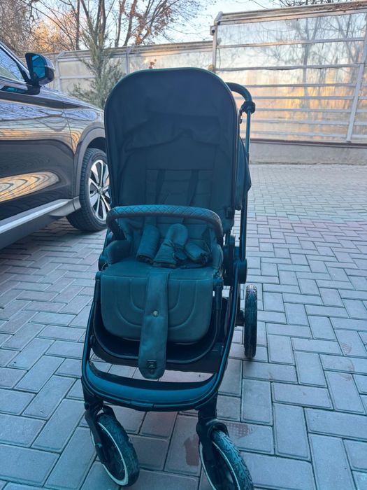 Продам зимнюю коляску MON