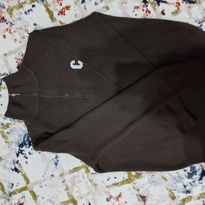 Полузамок коричневый