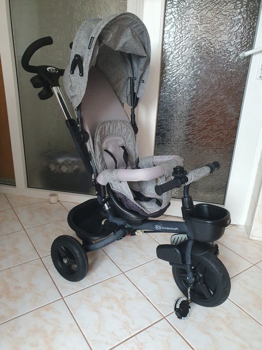 Tricicleta pentru copii