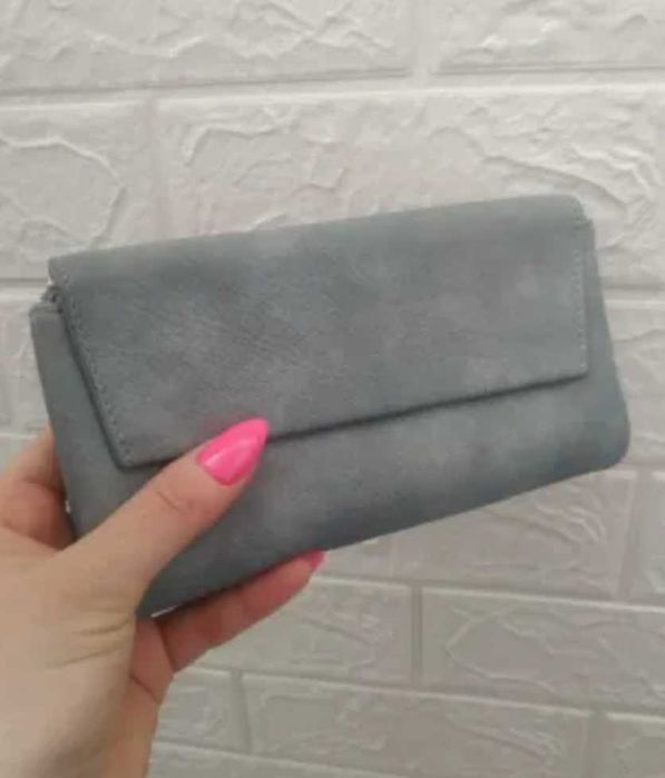 Дамски портмонета