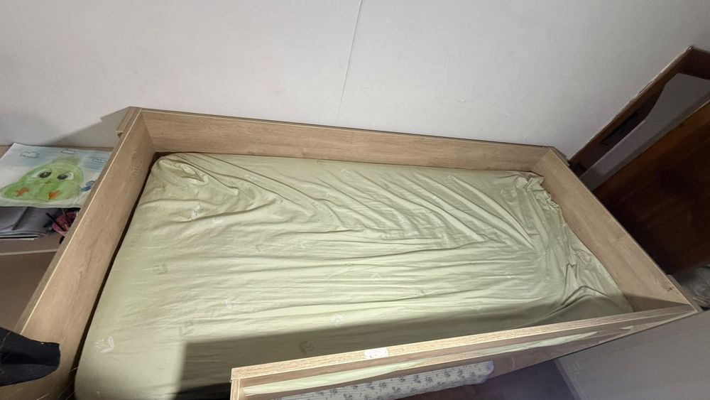 Продам 2-х ярусную кровать