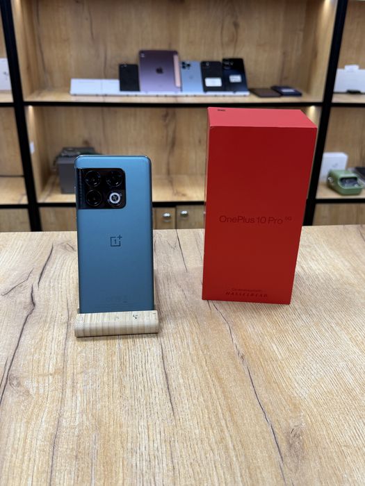 One plus 10 pro 12/256 gb