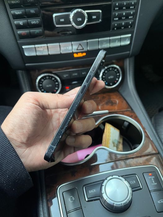 Продам iPhone 16 АКБ 89% айфон 16