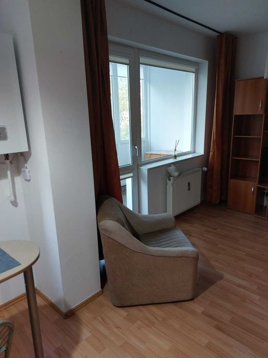 Proprietar, inchiriez studio (garsoniera 2 camere comandate) 40mp, centrala proprie, 500m de metrou Valea Ialomitei, cartier Drumul Taberei - Brancusi