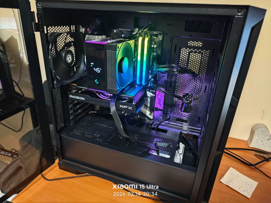 Геймърски компютър B550 / AMD Ryzen 7 5700 / 16GB DDR4 / 1TB SSD / 1TB HDD / XFX Radeon RX 9060 8GB