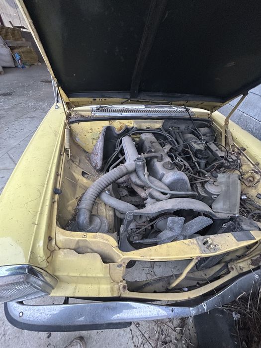 Vând Mercedes w115 300D