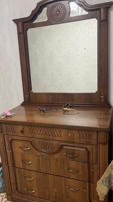 Спальный гарнитур