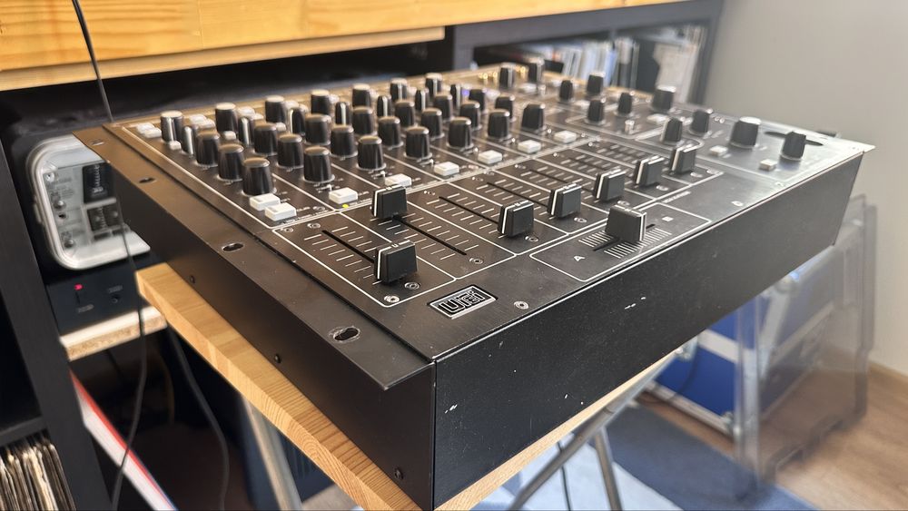 Dj Mixer Urei 1650