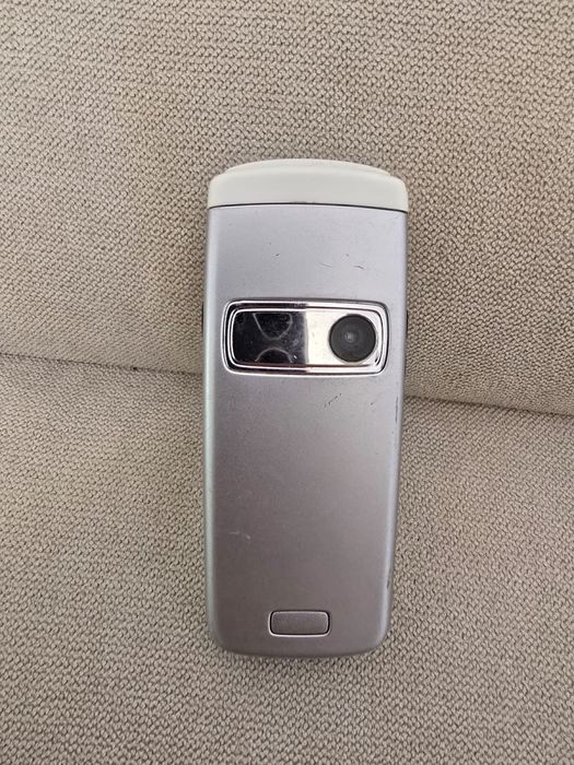 Vand nokia 6020,perfect functional ,decodat.