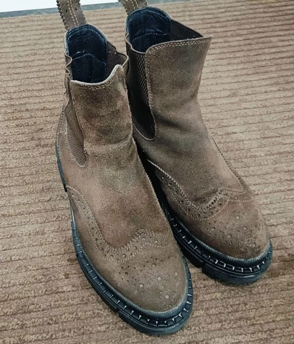 Демисезонные замшевые ботинки