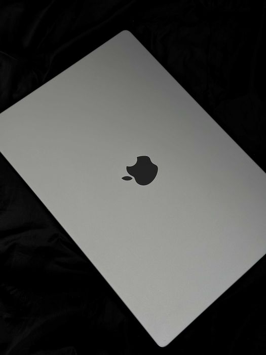 Macbook m1 pro 16gb, 16', 512gb