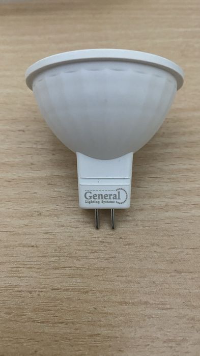 Продаётся потолочная лампочка