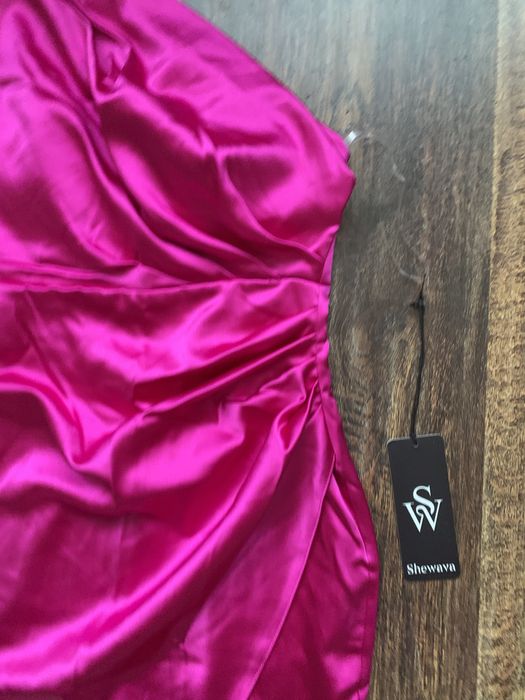 Rochie din satin superba roz noua cu eticheta