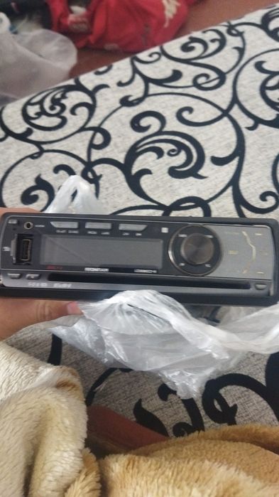 Продам магнитолы