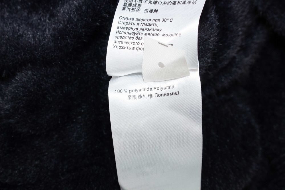 Marc Cain оригинален дамски пуловер черен рошав плюшен N1 Small