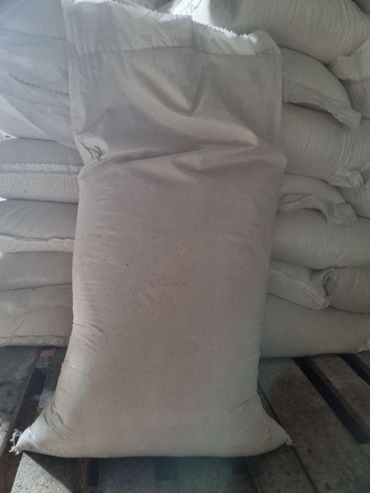 Продам муку 1го и 2го сорта, мучку