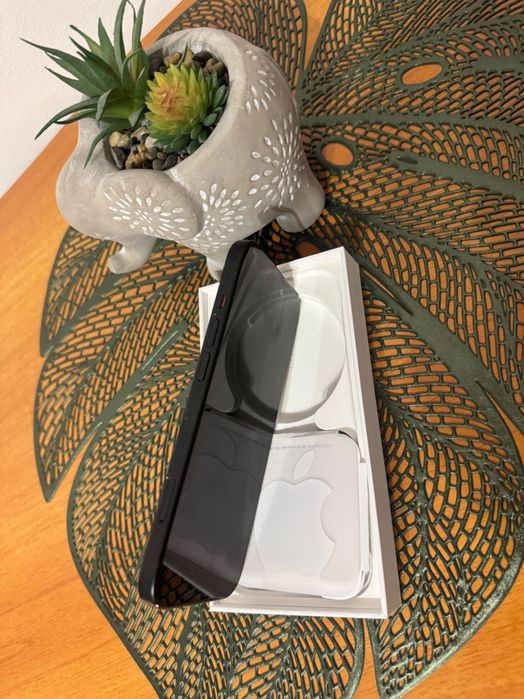 Iphone 15 84% перфектен