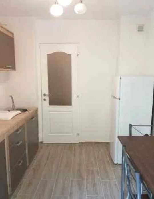 Inchiriez apartament 2 camerele  ,Mazepa 2 etaj 1