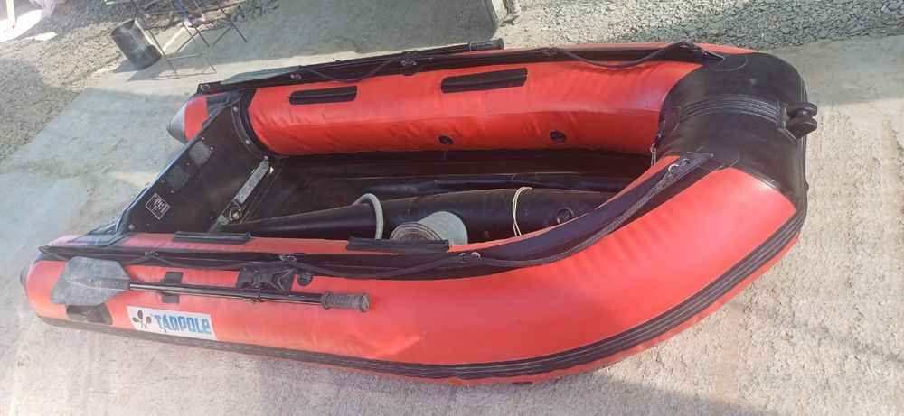 Надувная лодка с мотором