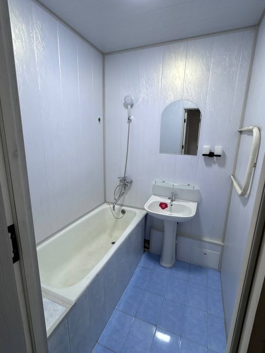 Ижарага уй берилади алгаритим 30кв  2 хона  400& лубойга