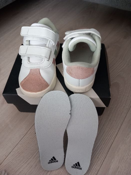 Sneakers adidas fetite 23