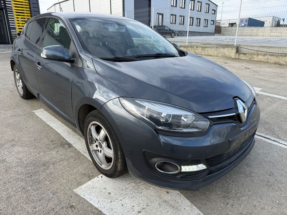 Dezmembrez / Dezmembrari / Piese / Accesorii Renault megane 3 facelift 2015 1.5 dci 110 cp stanga