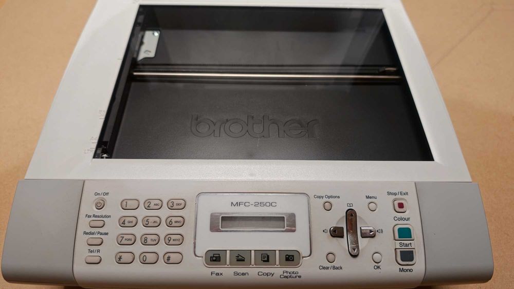 Brother MFC-250C - принтер, скенер, копир и факс