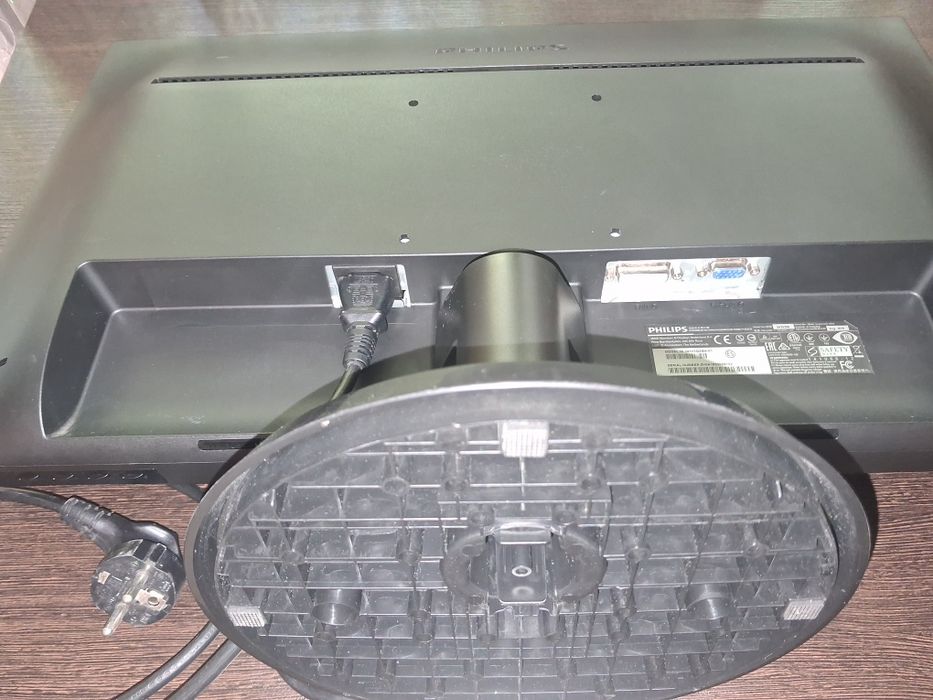 Монитор PHILIPS  модель 243V LED